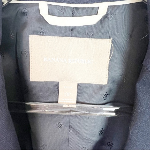 BANANA REPUBLIC NAVY BLUE 2 BUTTON FRONT BLAZER JACKET WOMENS SZ 0P - Picture 2 of 4